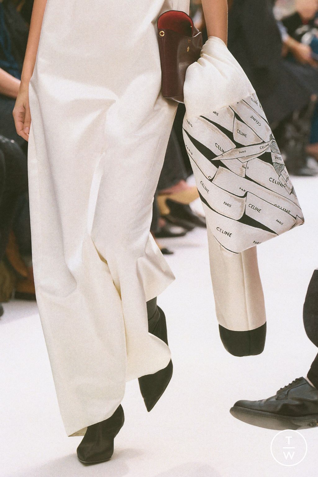 Fashion Week Paris Fall/Winter 2026 look 19 from the Celine collection womenswear accessories