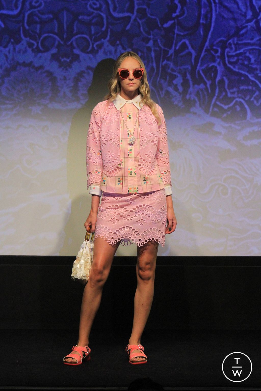 Fashion Week New York Spring/Summer 2024 look 13 de la collection Anna Sui womenswear
