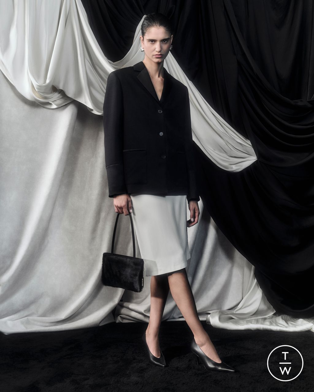 Fashion Week Paris Fall/Winter 2026 look 17 from the Loulou de Saison collection womenswear