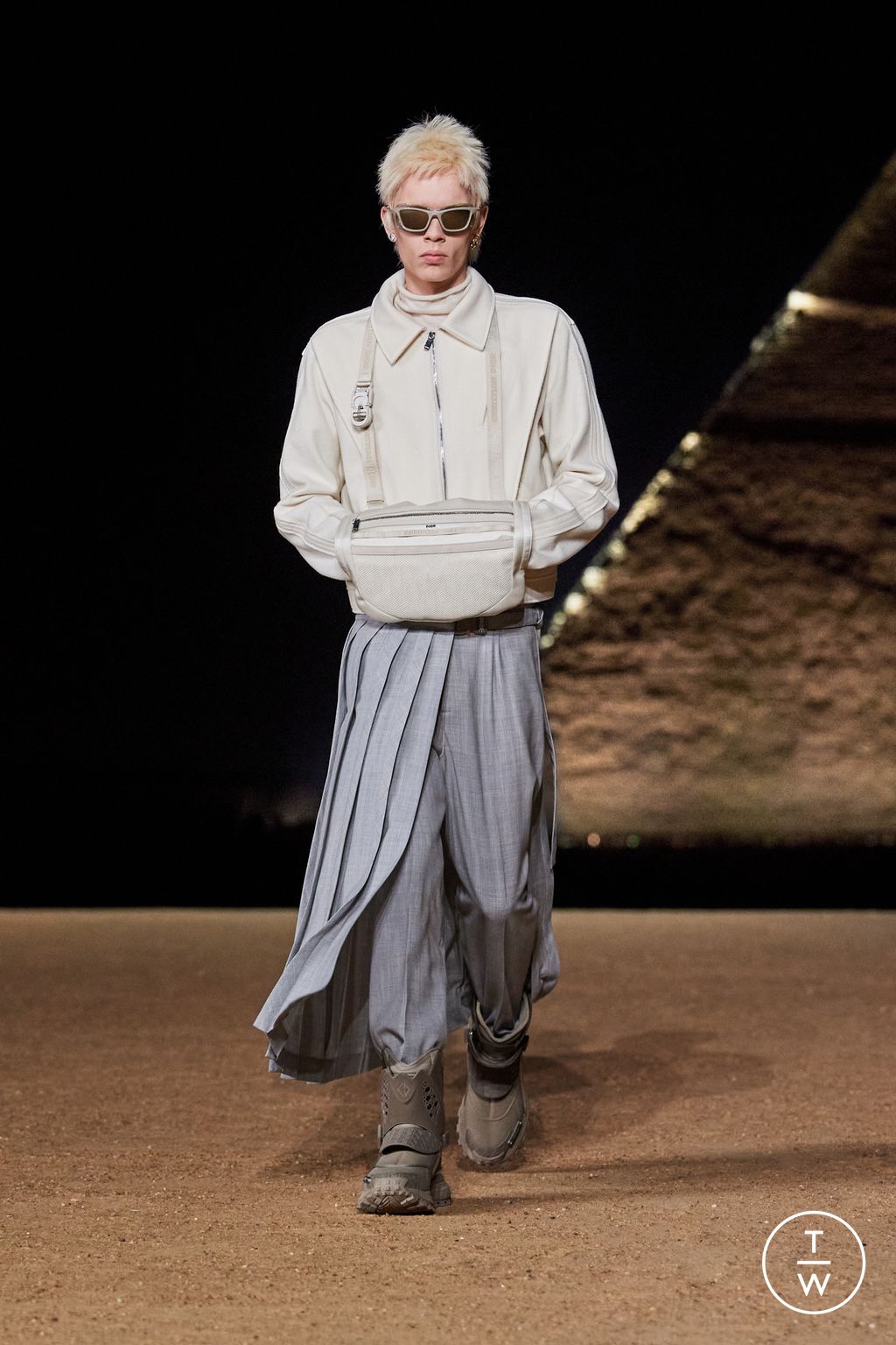 Fashion Week Paris Pre-Fall 2023 look 14 de la collection Dior Men menswear