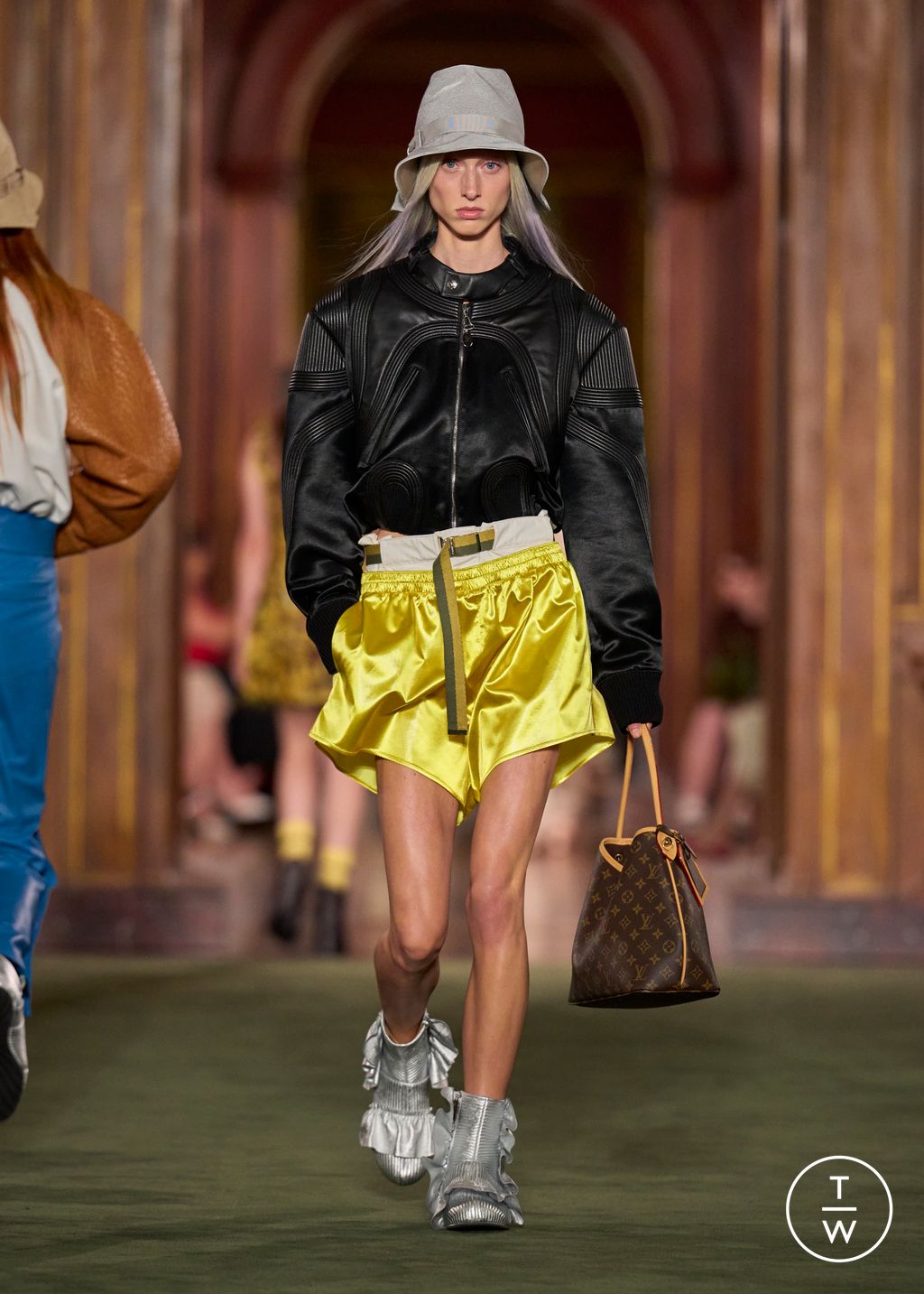Fashion Week Paris Resort 2027 look 14 from the Louis Vuitton collection womenswear