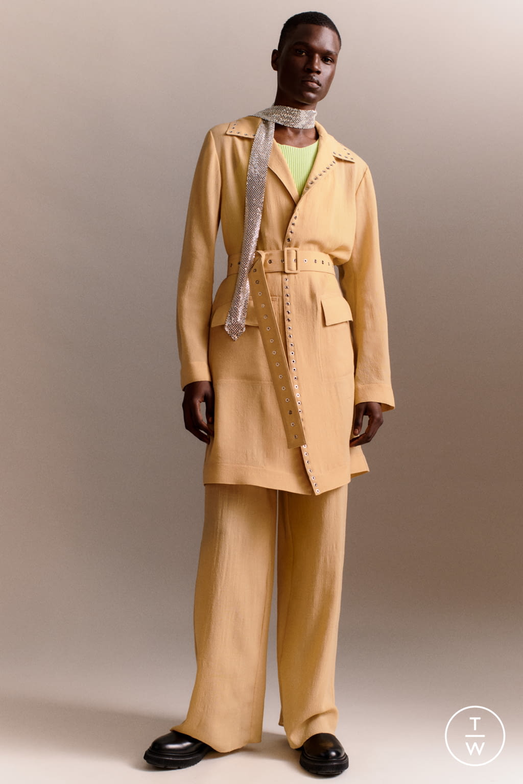 Fashion Week Paris Fall/Winter 2021 look 14 de la collection Ludovic de Saint Sernin menswear