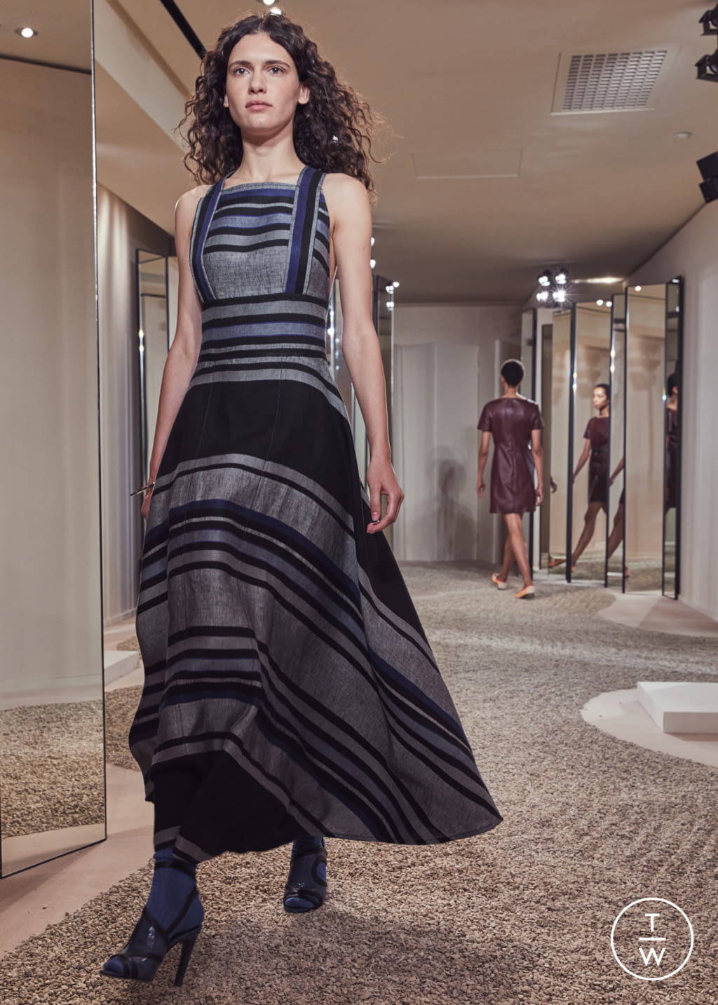 Fashion Week Paris Resort 2018 look 14 from the Hermès collection womenswear