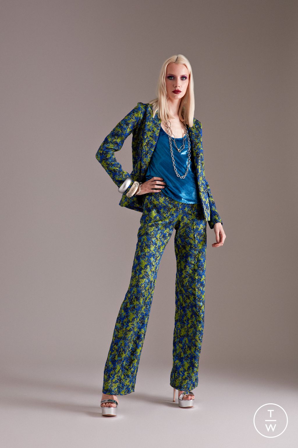 Fashion Week New York Resort 2023 look 14 from the Frederick Anderson collection womenswear