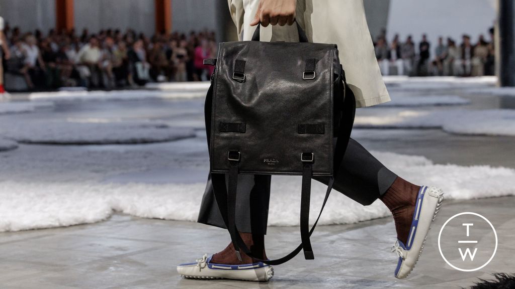 Fashion Week Milan Spring/Summer 2026 look 19 from the Prada collection menswear accessories