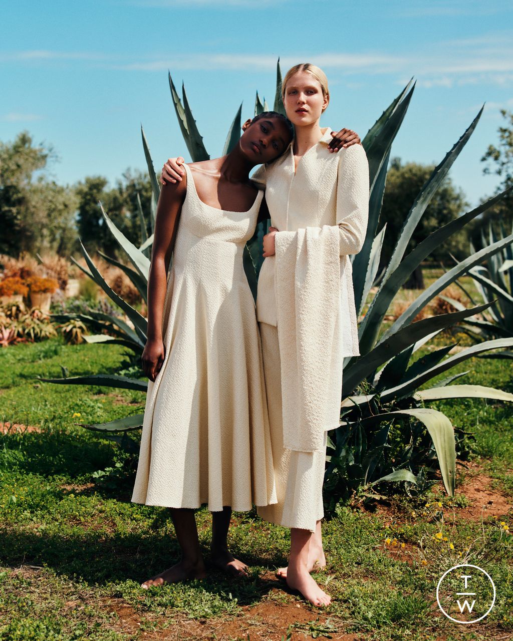 Fashion Week London Pre-Fall 2023 look 14 from the Emilia Wickstead collection 女装