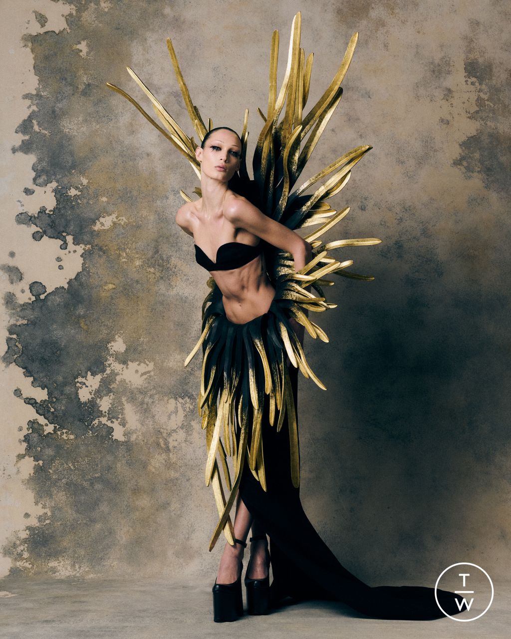 Fashion Week London Fall/Winter 2025 look 15 from the Harris Reed collection womenswear