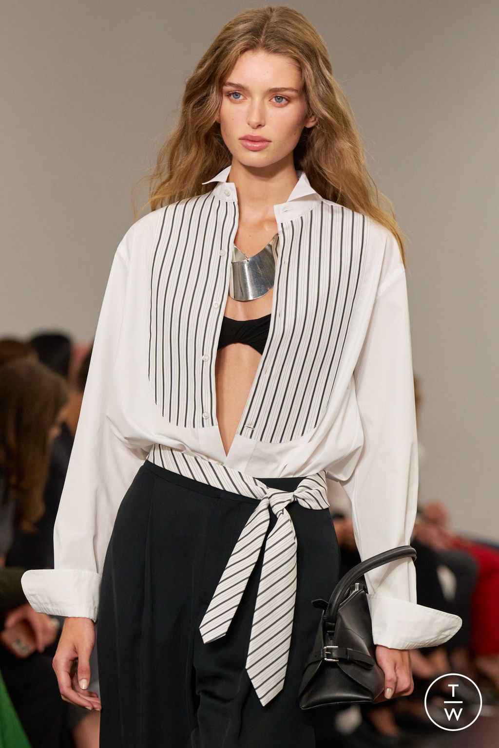 Fashion Week New York Spring/Summer 2026 look 15 from the Ralph Lauren collection womenswear accessories