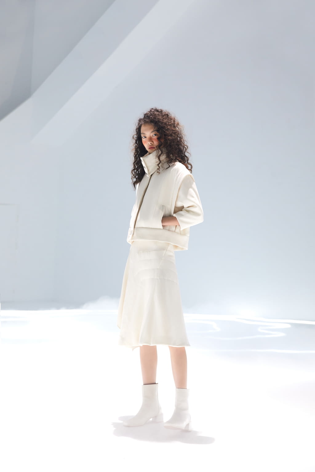 Fashion Week Paris Fall/Winter 2021 look 15 from the Maison Mai collection 女装
