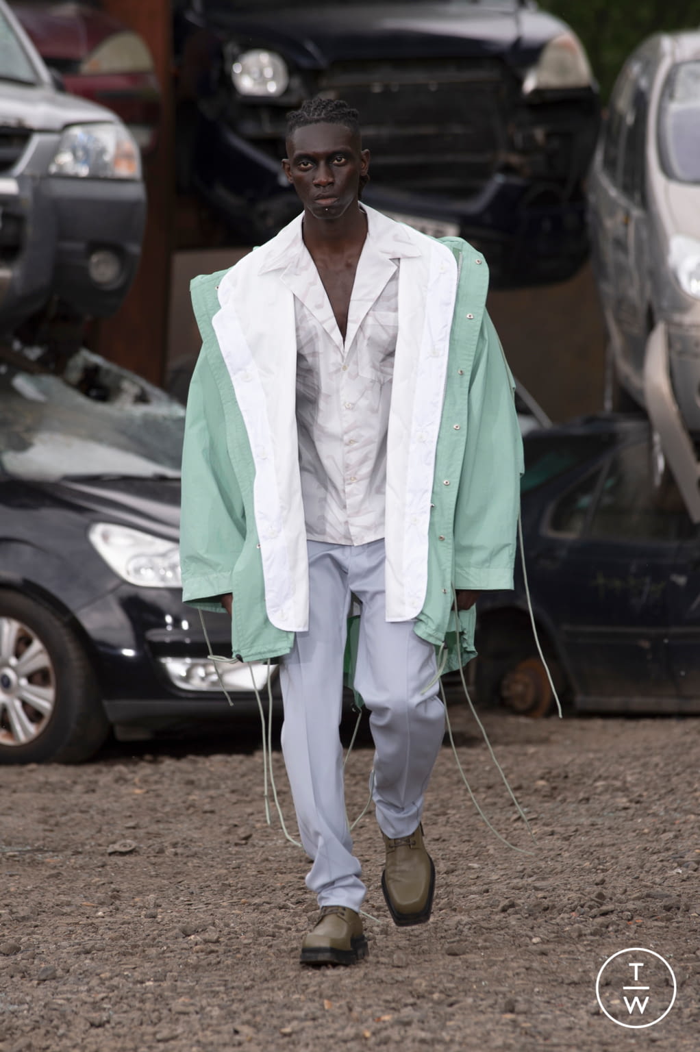 Fashion Week London Spring/Summer 2022 look 15 from the Jordanluca collection menswear