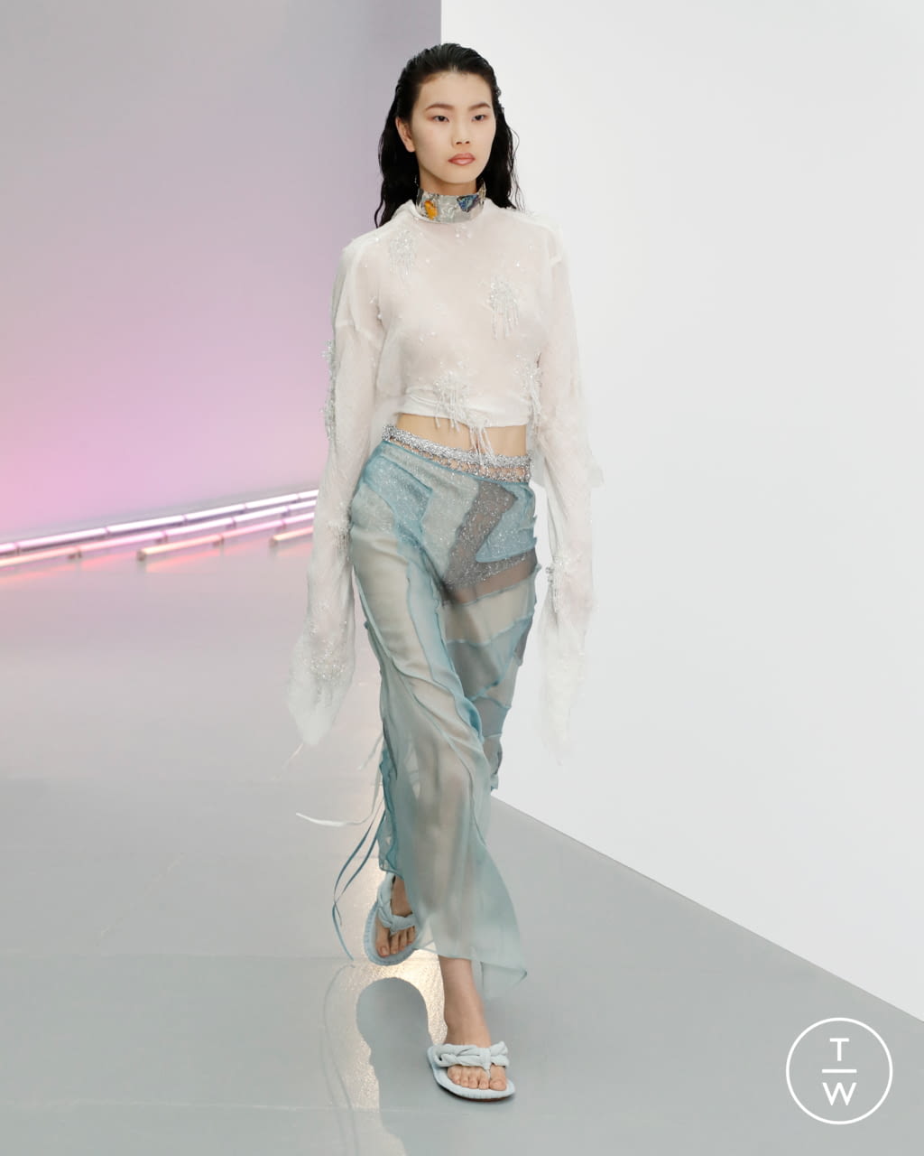 Fashion Week Paris Spring/Summer 2021 look 15 from the Acne Studios collection womenswear
