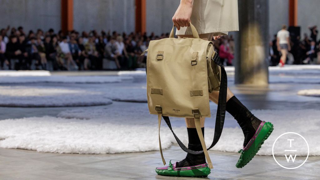 Fashion Week Milan Spring/Summer 2026 look 21 from the Prada collection menswear accessories