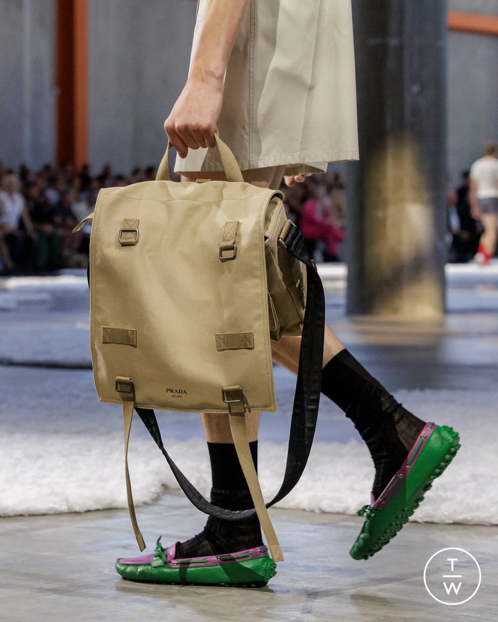 Fashion Week Milan Spring/Summer 2026 look 20 from the Prada collection menswear accessories