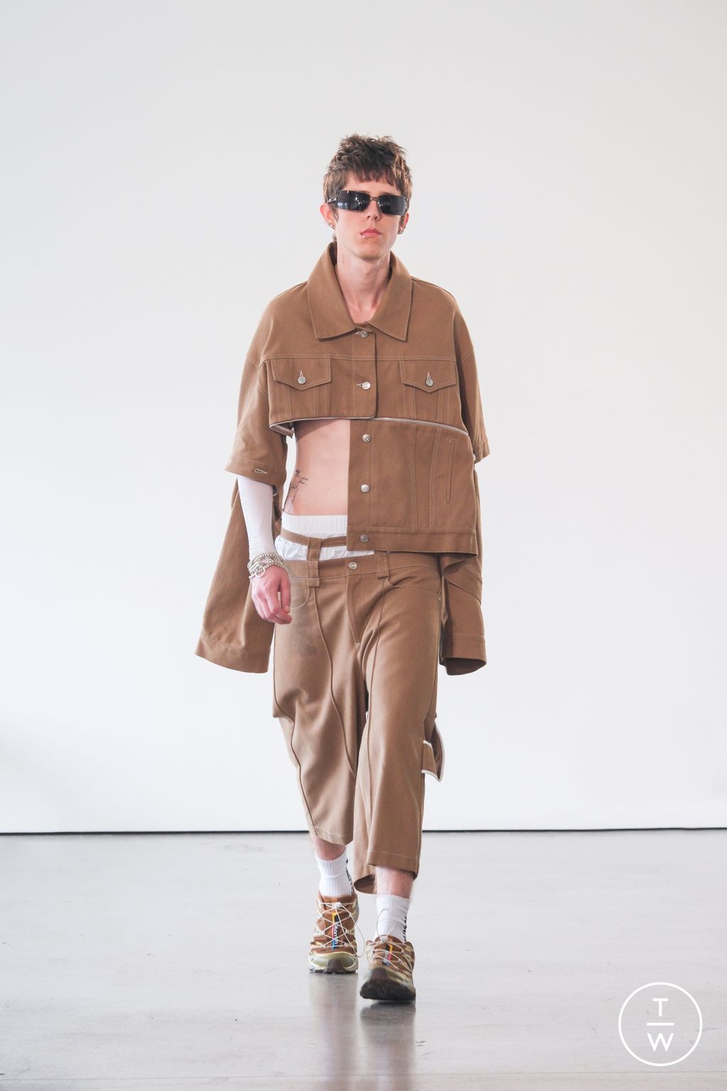 Fashion Week New York Spring/Summer 2024 look 16 de la collection Jane Wade womenswear