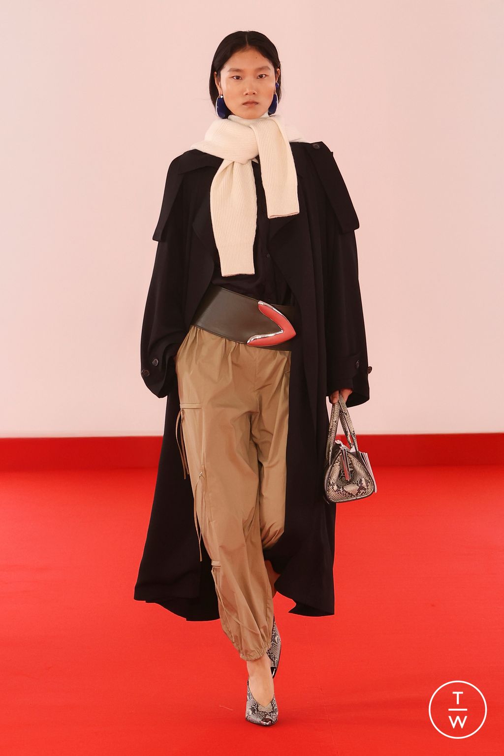 Fashion Week New York Spring/Summer 2026 look 16 from the Brandon Maxwell collection womenswear