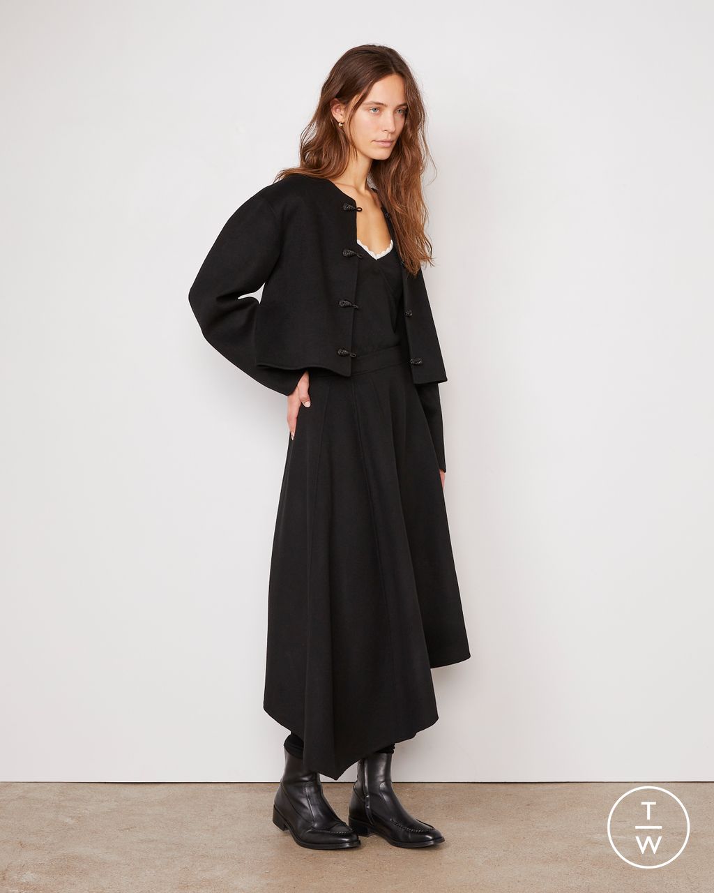 Fashion Week Paris Pre-Fall 2026 look 16 de la collection Officine Générale womenswear