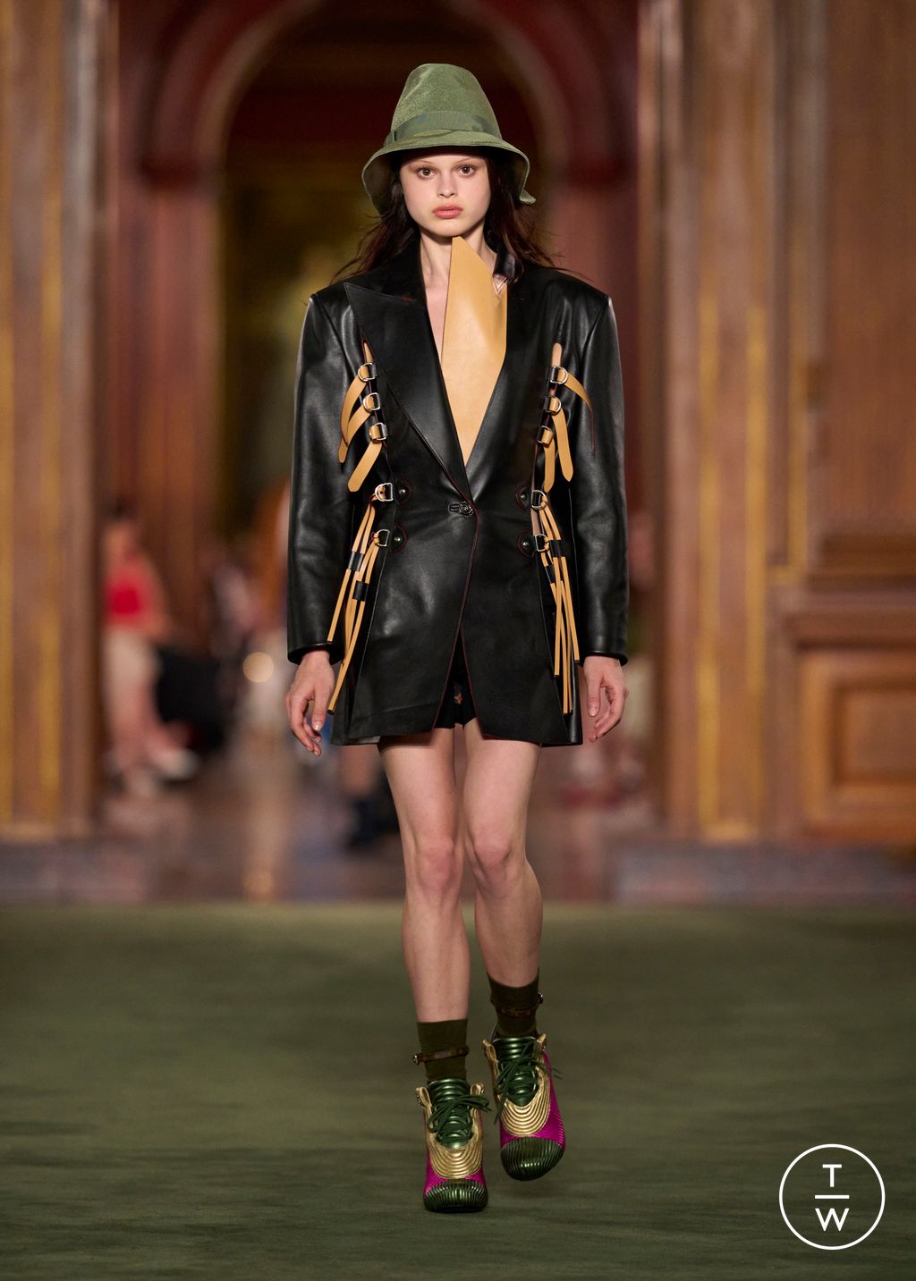 Fashion Week Paris Resort 2027 look 16 from the Louis Vuitton collection womenswear