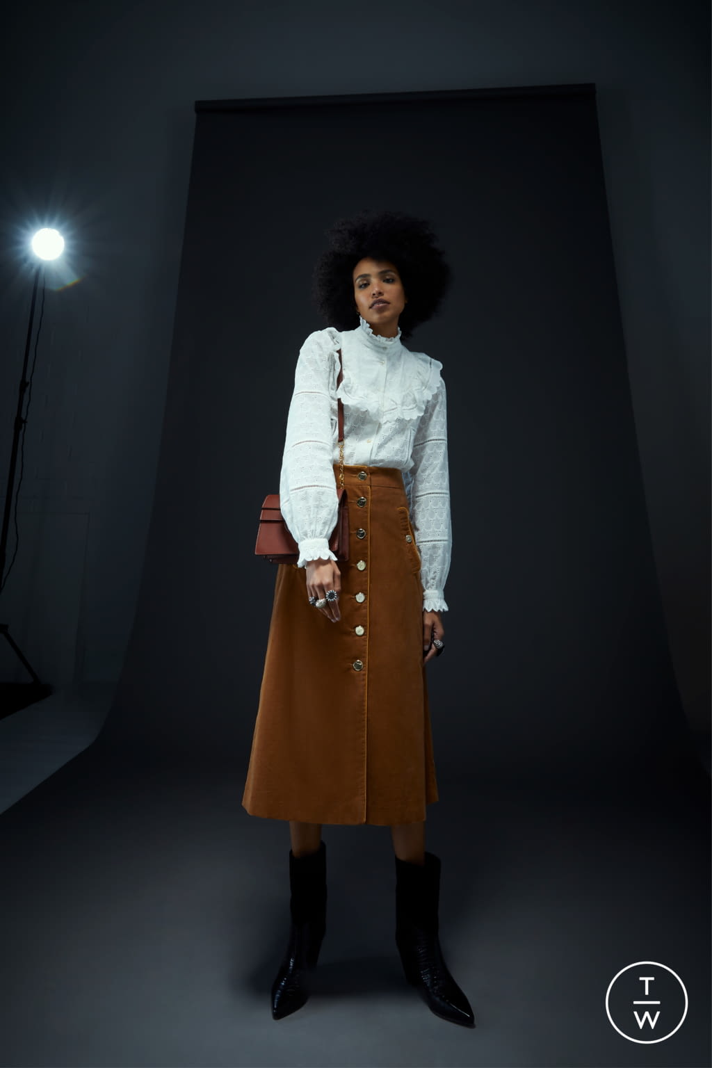 Fashion Week London Fall/Winter 2021 look 15 from the Temperley London collection 女装