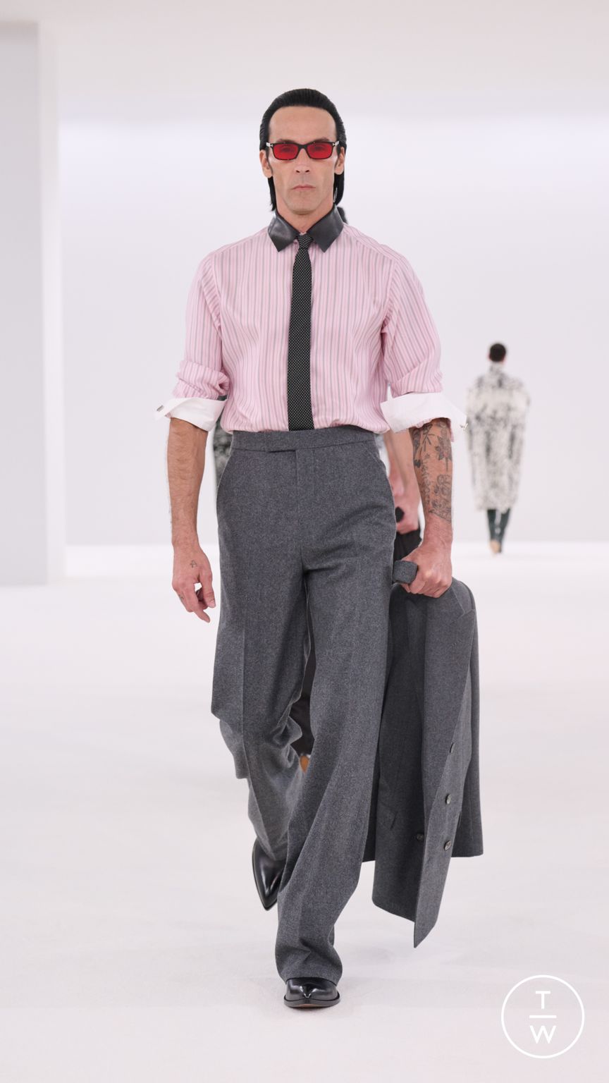 Fashion Week Paris Fall/Winter 2026 look 15 de la collection Tom Ford womenswear