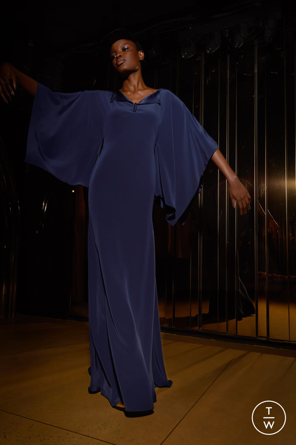 Fashion Week Paris Spring/Summer 2022 look 16 from the Alexis Mabille collection womenswear