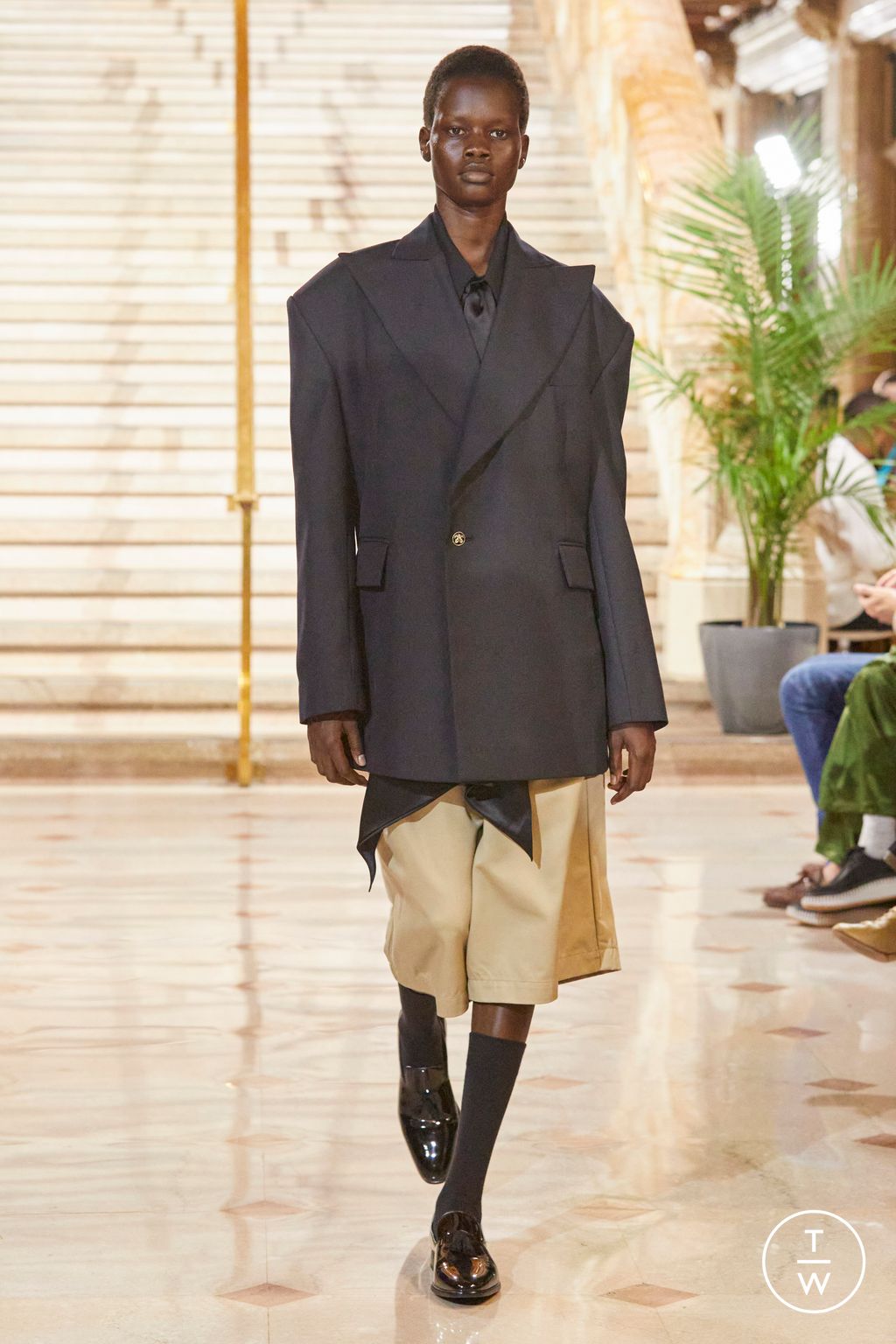 Fashion Week New York Spring/Summer 2024 look 17 from the Willy Chavarria collection menswear