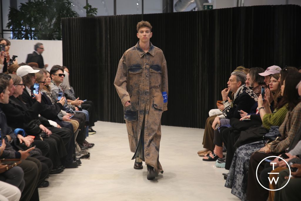 Fashion Week Milan Fall/Winter 2026 look 17 from the Victor Hart collection menswear