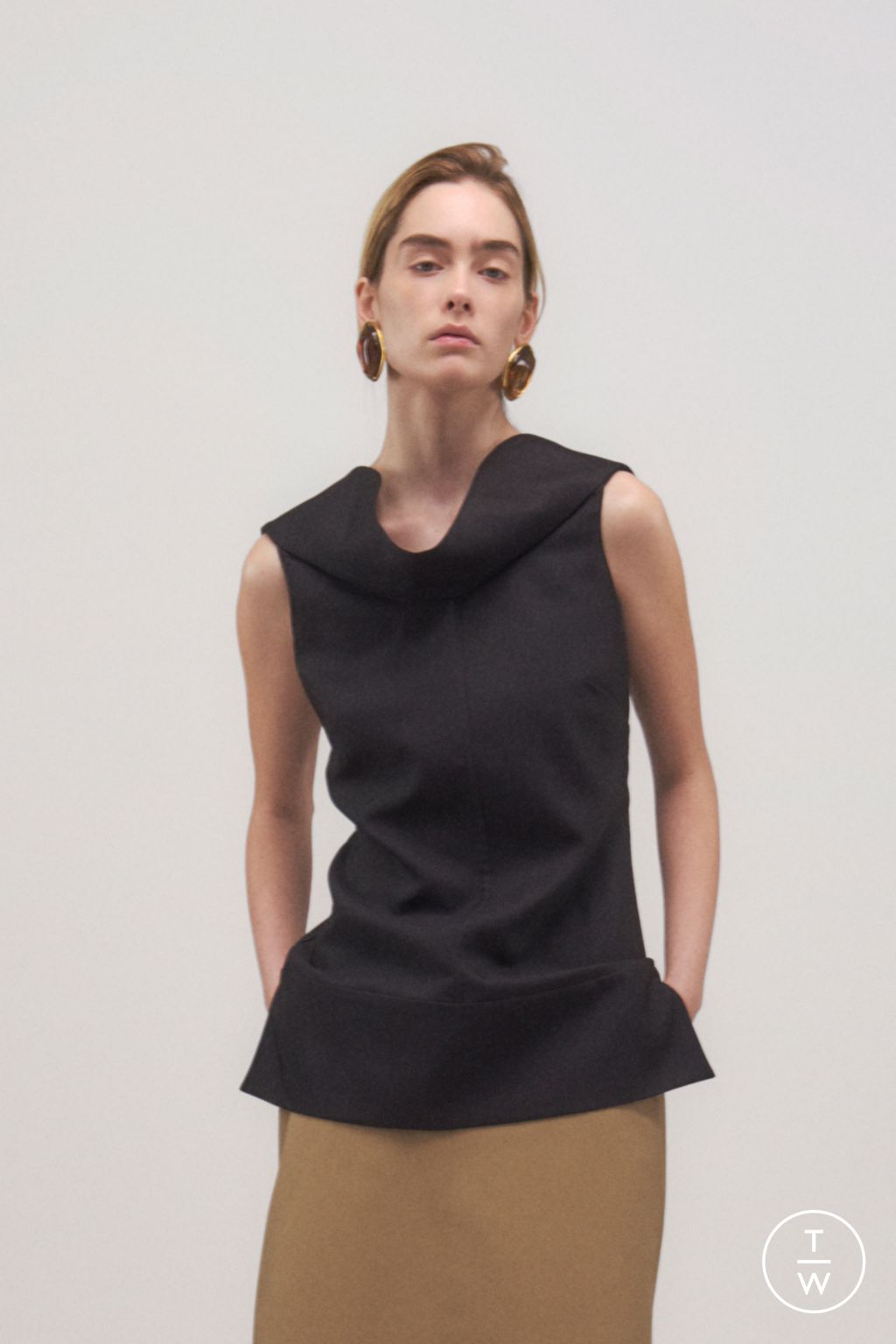 Fashion Week New York Pre-Fall 2025 look 17 from the Brandon Maxwell collection womenswear