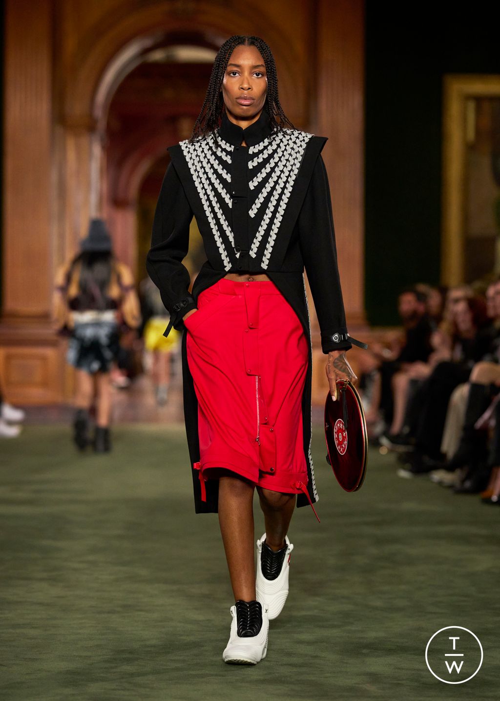 Fashion Week Paris Resort 2027 look 18 from the Louis Vuitton collection womenswear