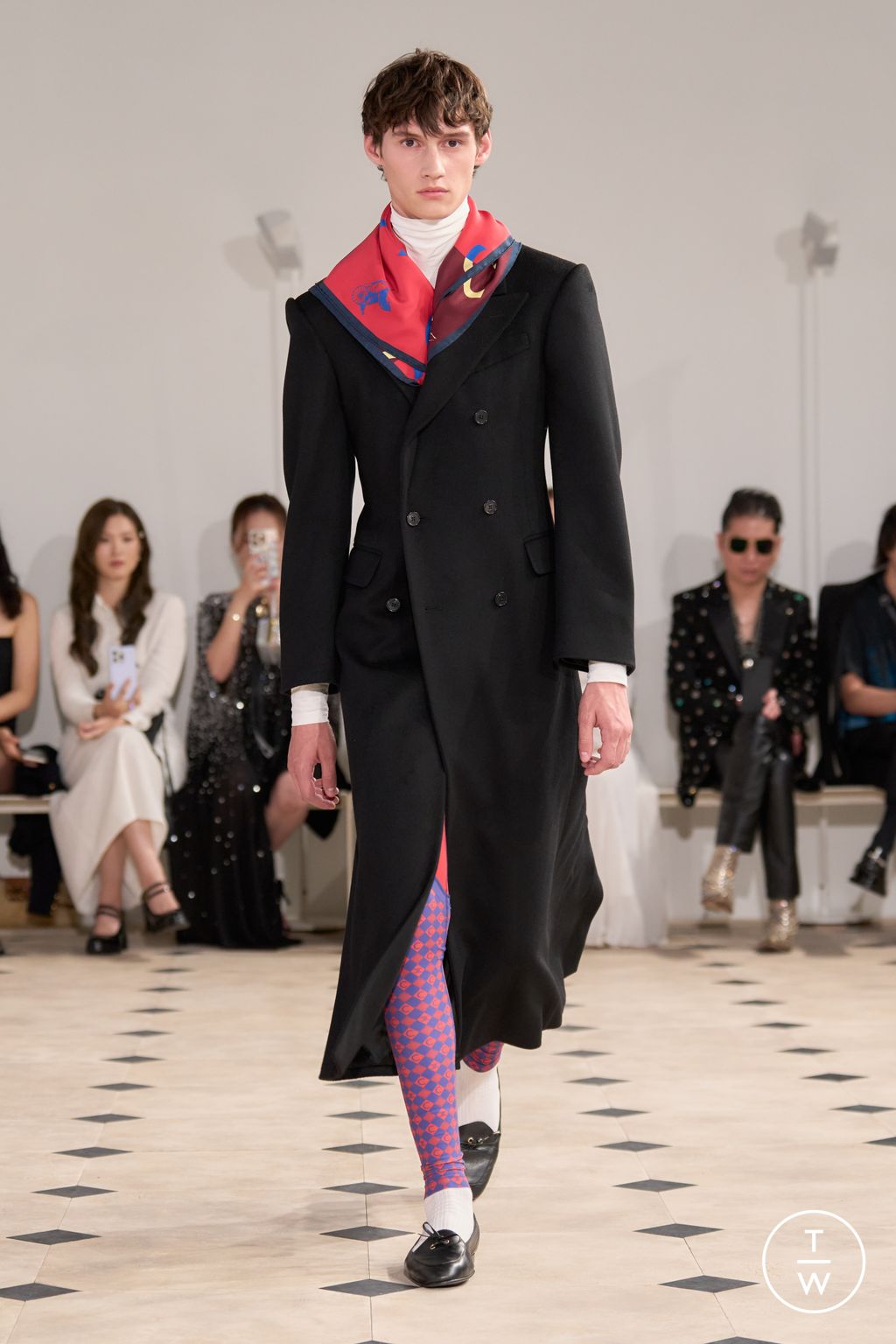 Fashion Week Paris Spring/Summer 2026 look 18 from the Celine collection menswear