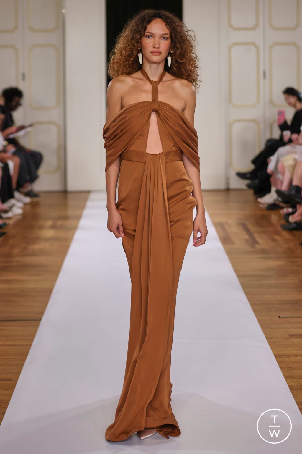 Fashion Week New York Spring-Summer 2025 look 17 from the Aiste Hong collection womenswear