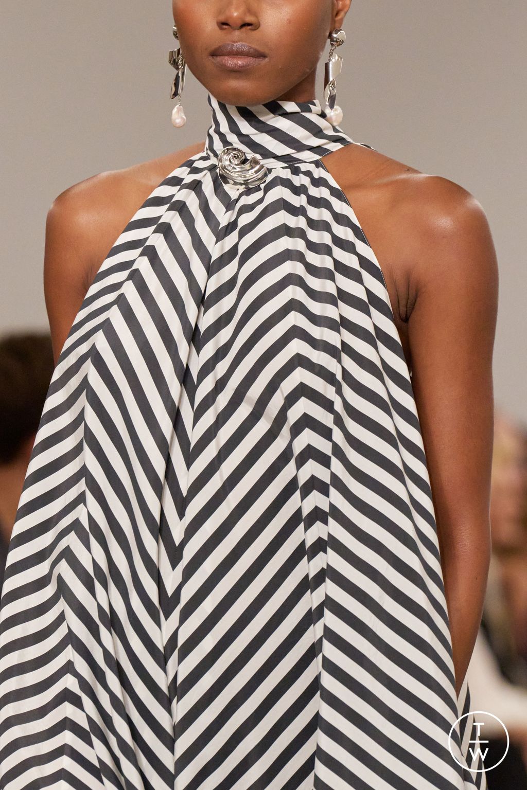 Fashion Week New York Spring/Summer 2026 look 18 from the Ralph Lauren collection 女装配饰