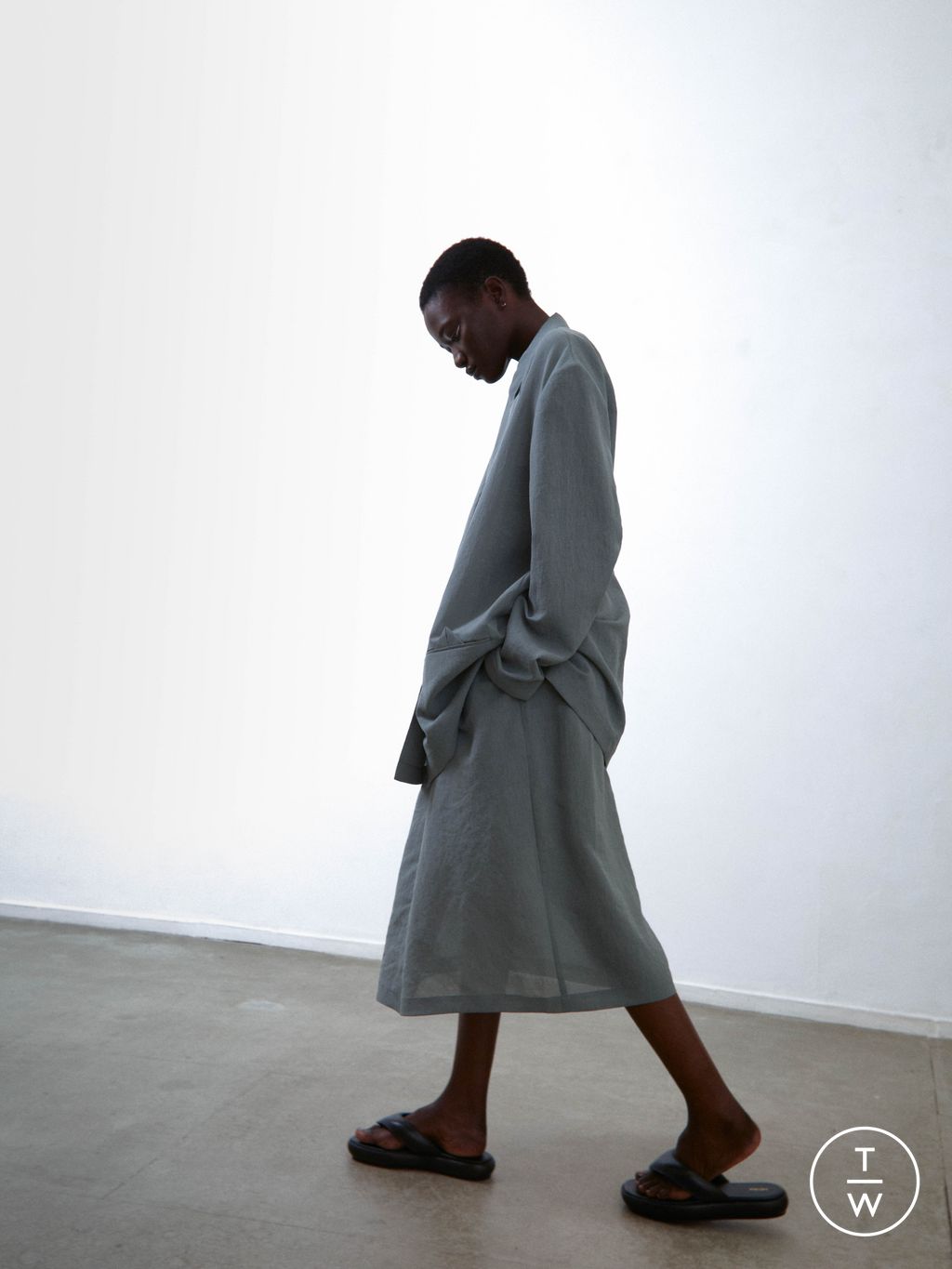 Fashion Week Paris Fall/Winter 2023 look 51 from the Dawei collection womenswear
