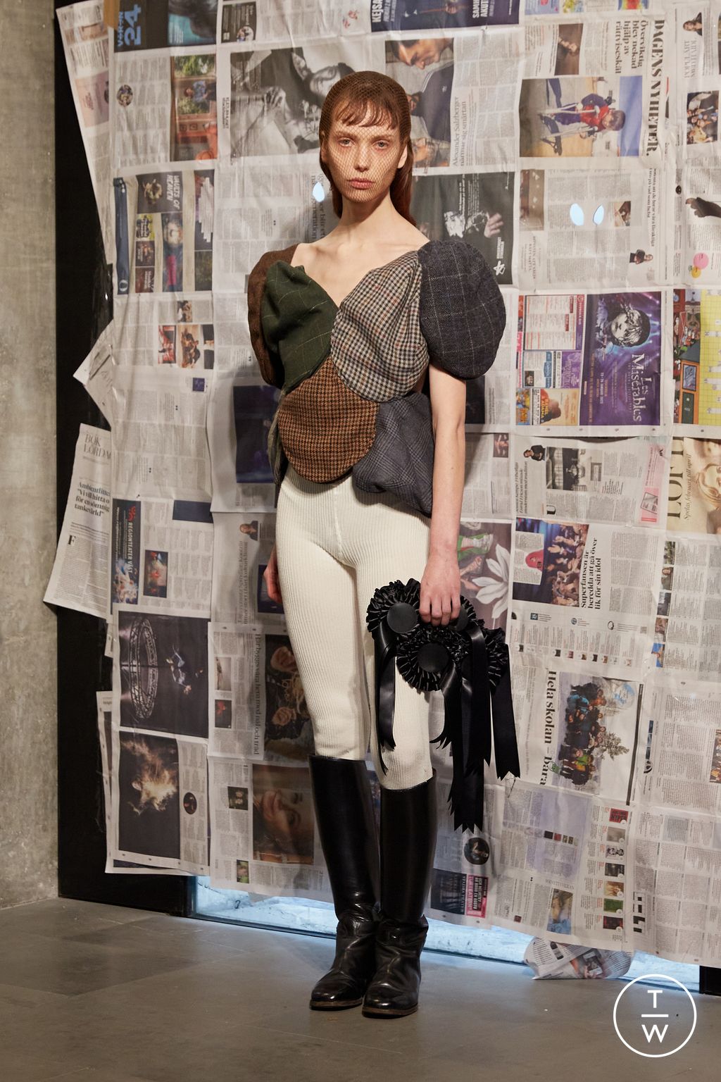 Fashion Week Paris Fall/Winter 2024 look 18 de la collection Hodakova womenswear