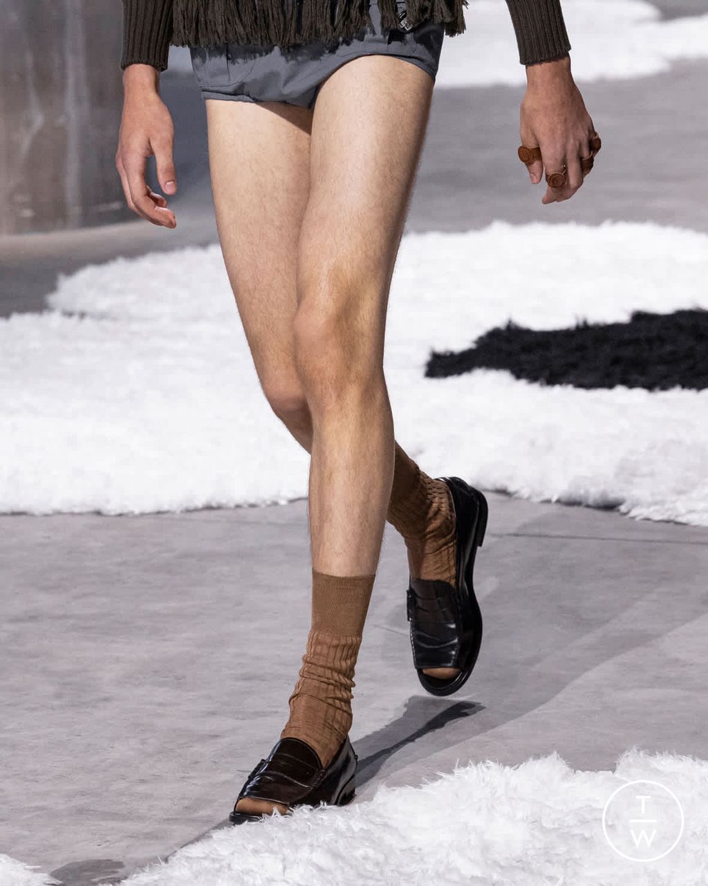 Fashion Week Milan Spring/Summer 2026 look 27 from the Prada collection menswear accessories