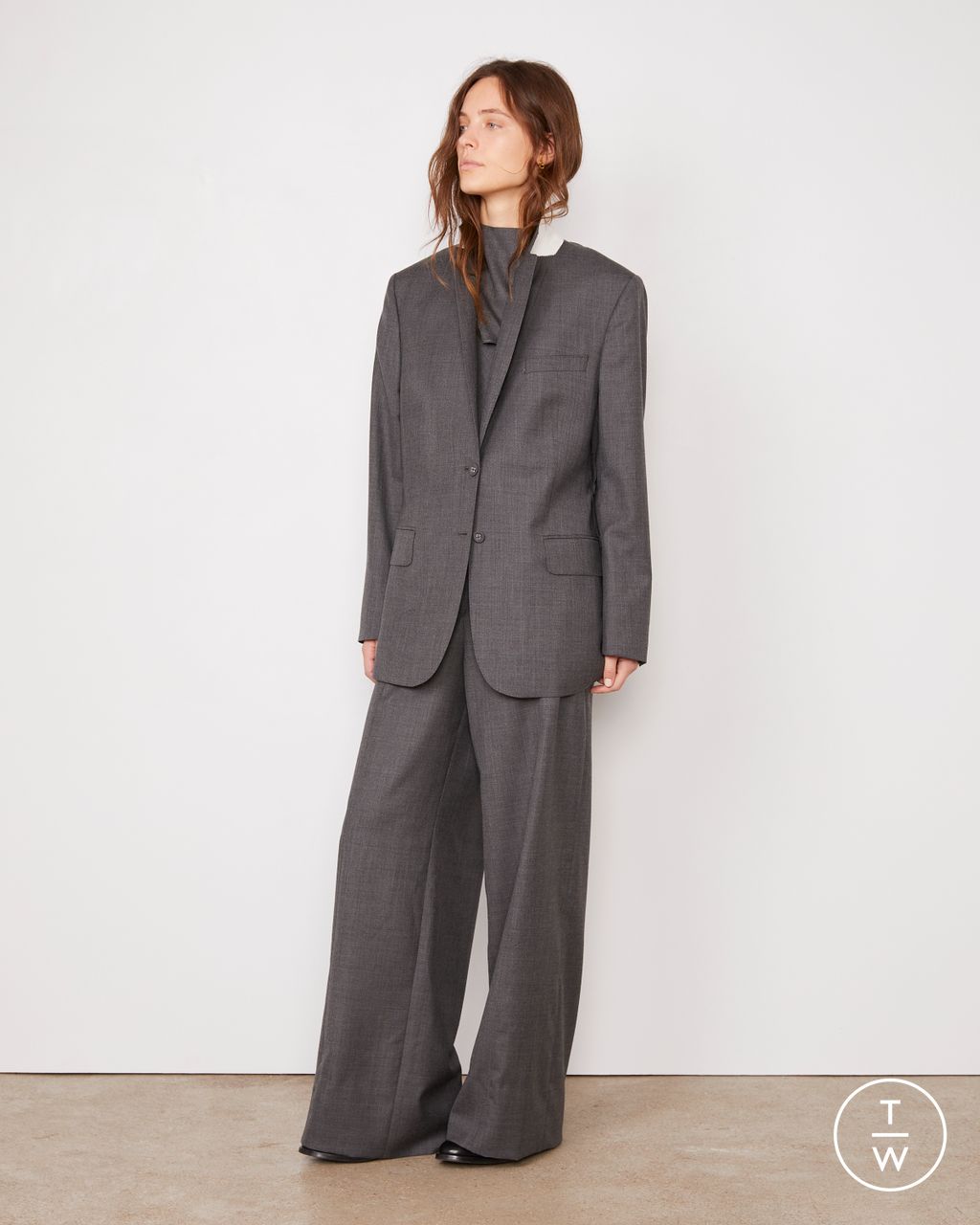 Fashion Week Paris Pre-Fall 2026 look 19 from the Officine Générale collection womenswear