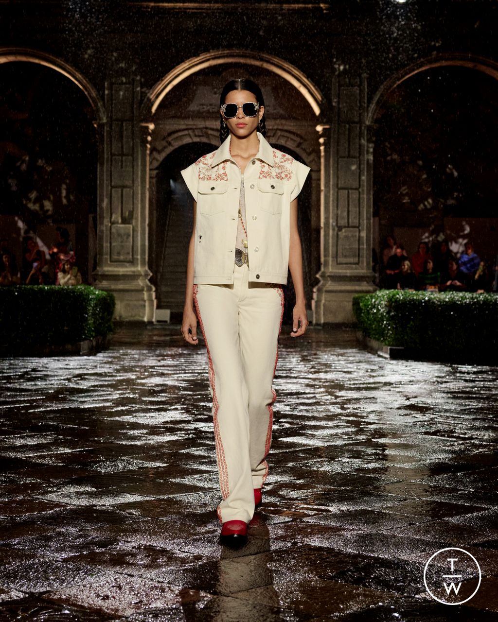 Fashion Week Paris Resort 2024 look 19 from the Christian Dior collection womenswear