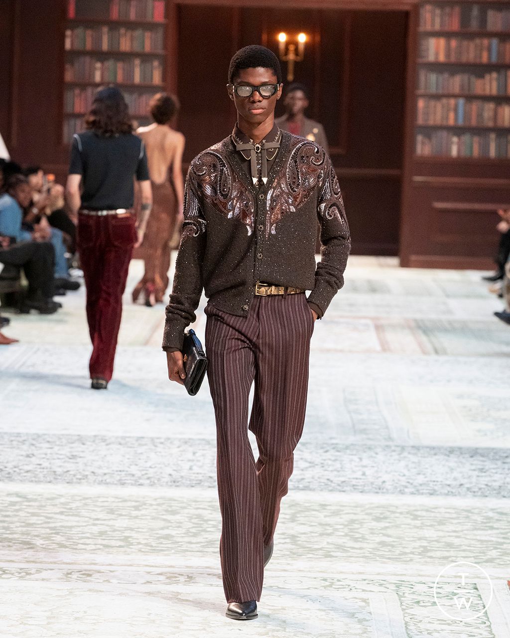 Fashion Week Paris Fall/Winter 2026 look 19 from the Amiri collection menswear