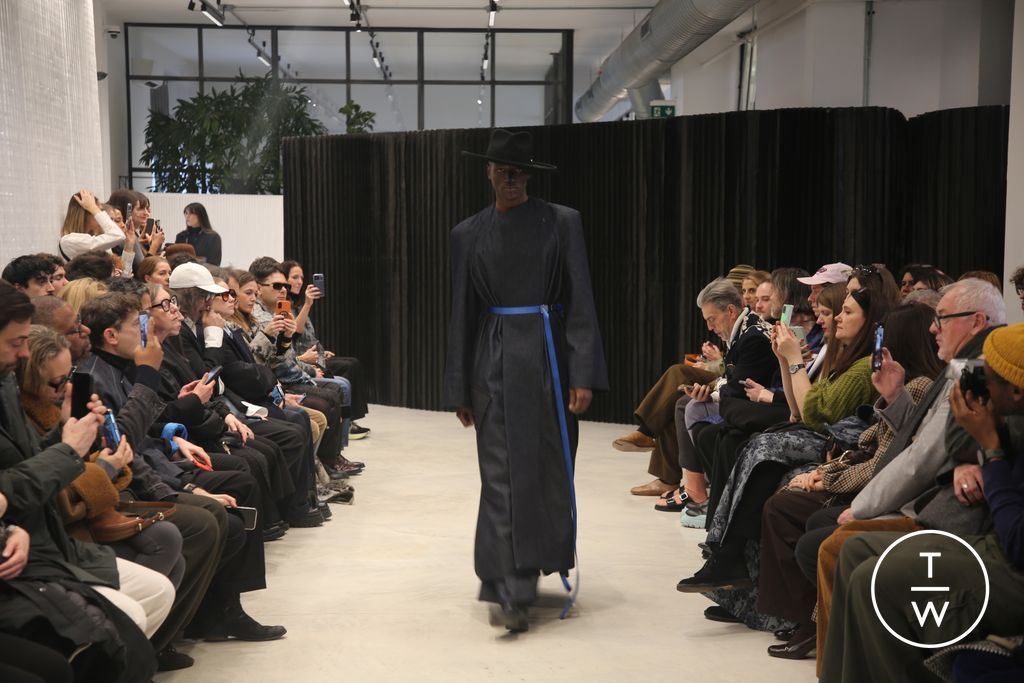 Fashion Week Milan Fall/Winter 2026 look 19 from the Victor Hart collection menswear