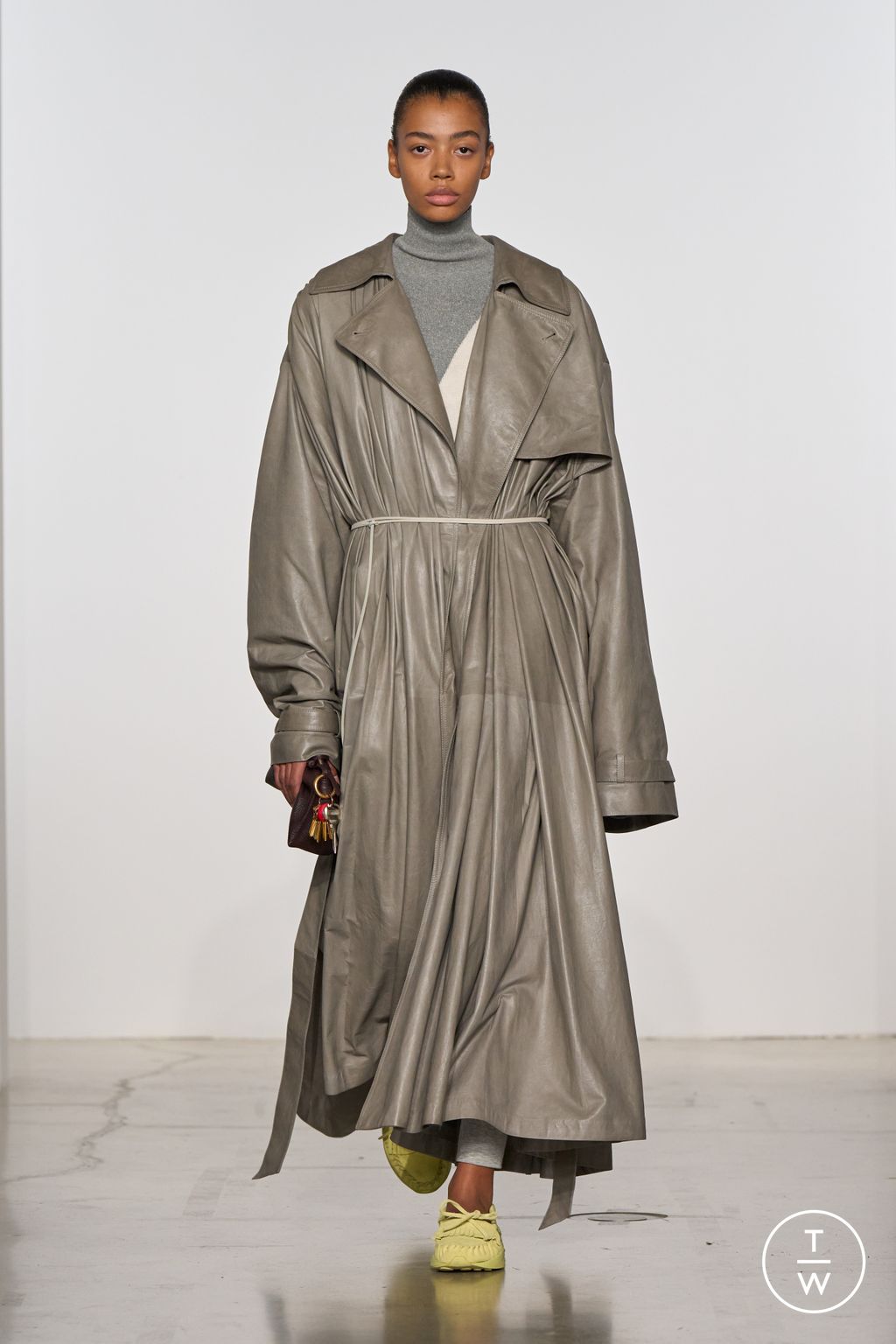 Fashion Week New York Spring/Summer 2026 look 19 from the Calvin Klein Collection collection womenswear