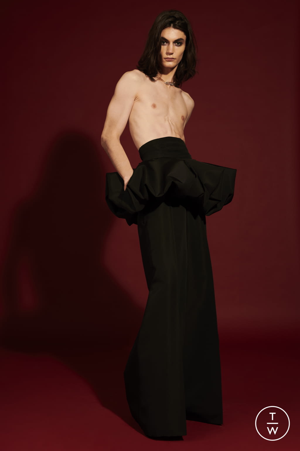 Fashion Week New York Pre-Fall 2022 look 19 from the Christian Siriano collection 女装