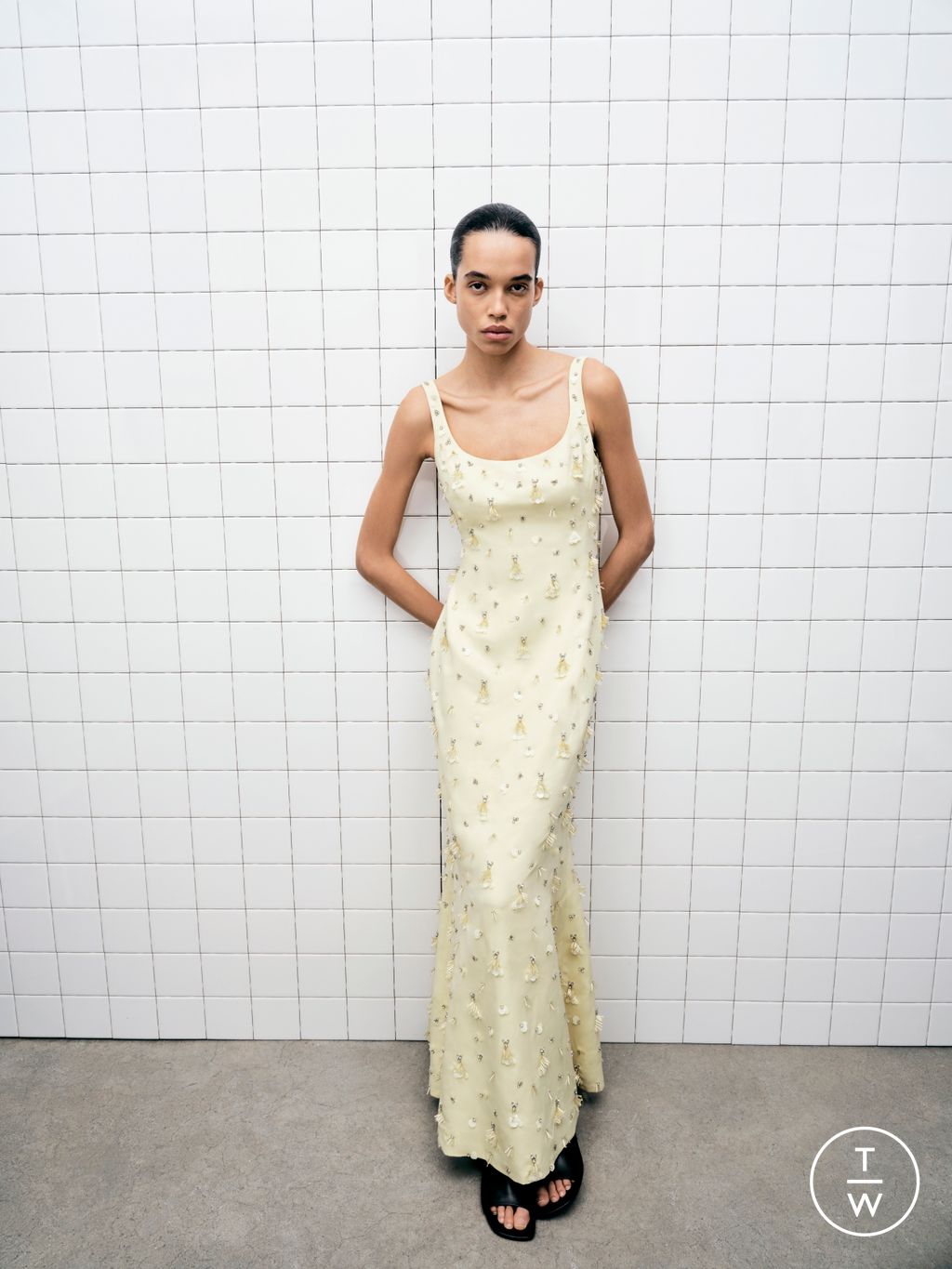 Fashion Week New York Pre-Fall 2025 look 19 from the Simkhai collection womenswear