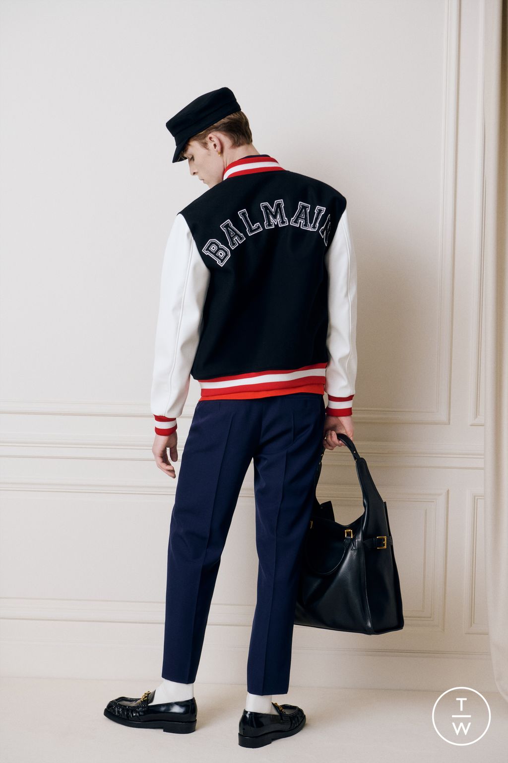 Fashion Week Paris Pre-Fall 2025 look 19 de la collection Balmain menswear