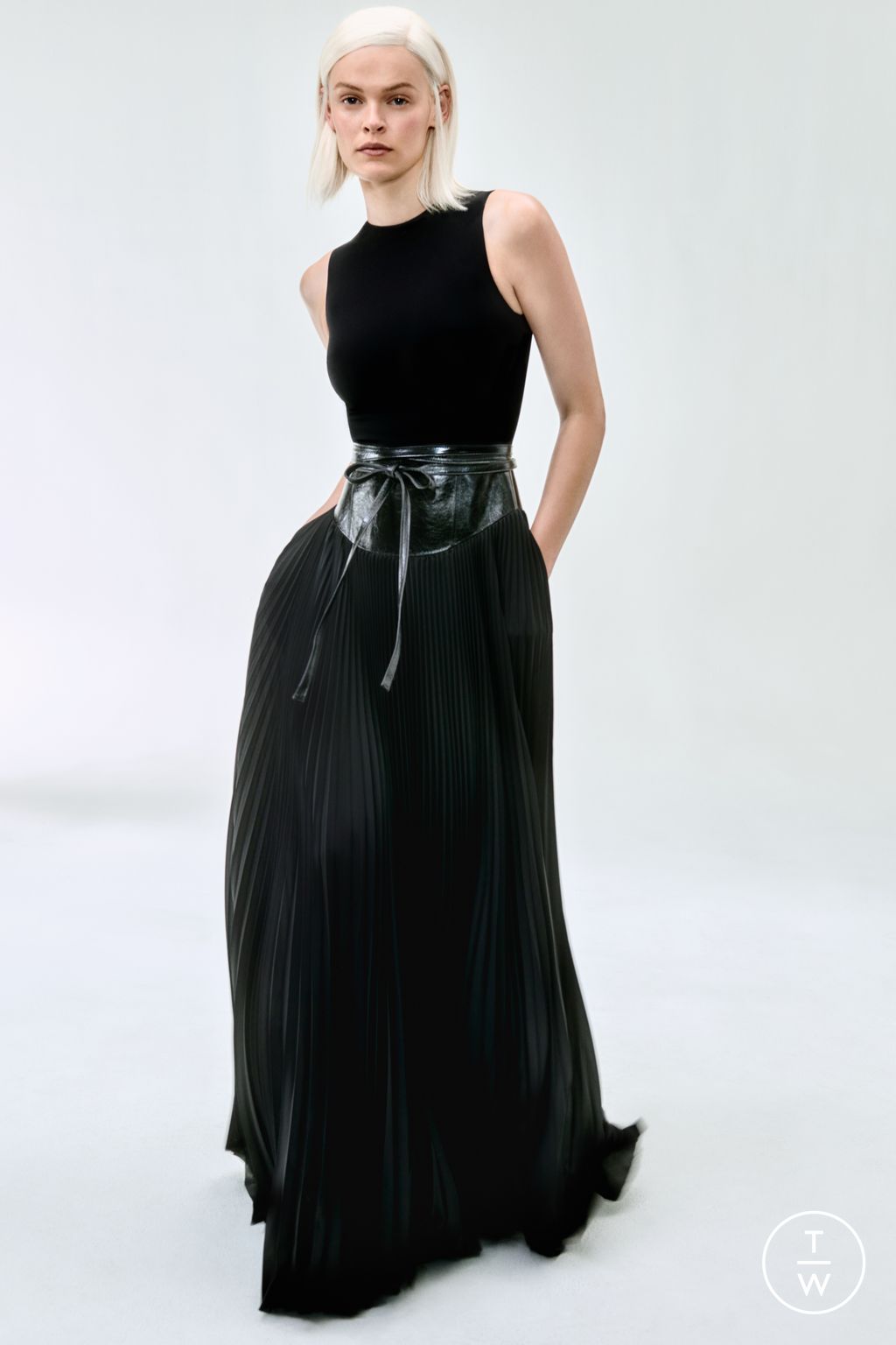 Fashion Week New York Resort 2024 look 2 de la collection Brandon Maxwell womenswear