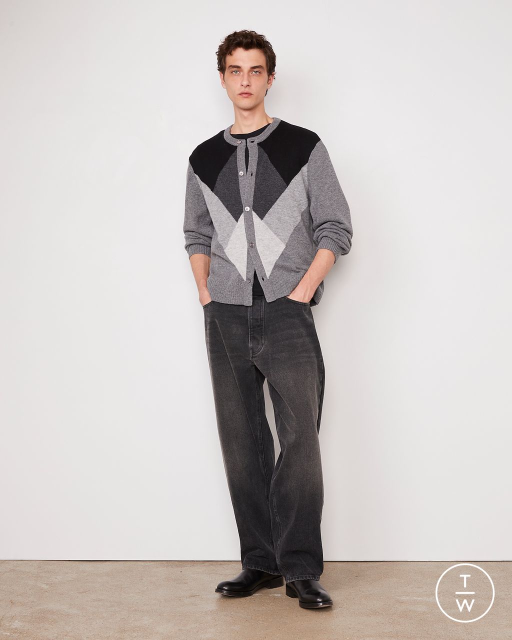 Fashion Week Paris Pre-Fall 2026 look 20 from the Officine Générale collection menswear