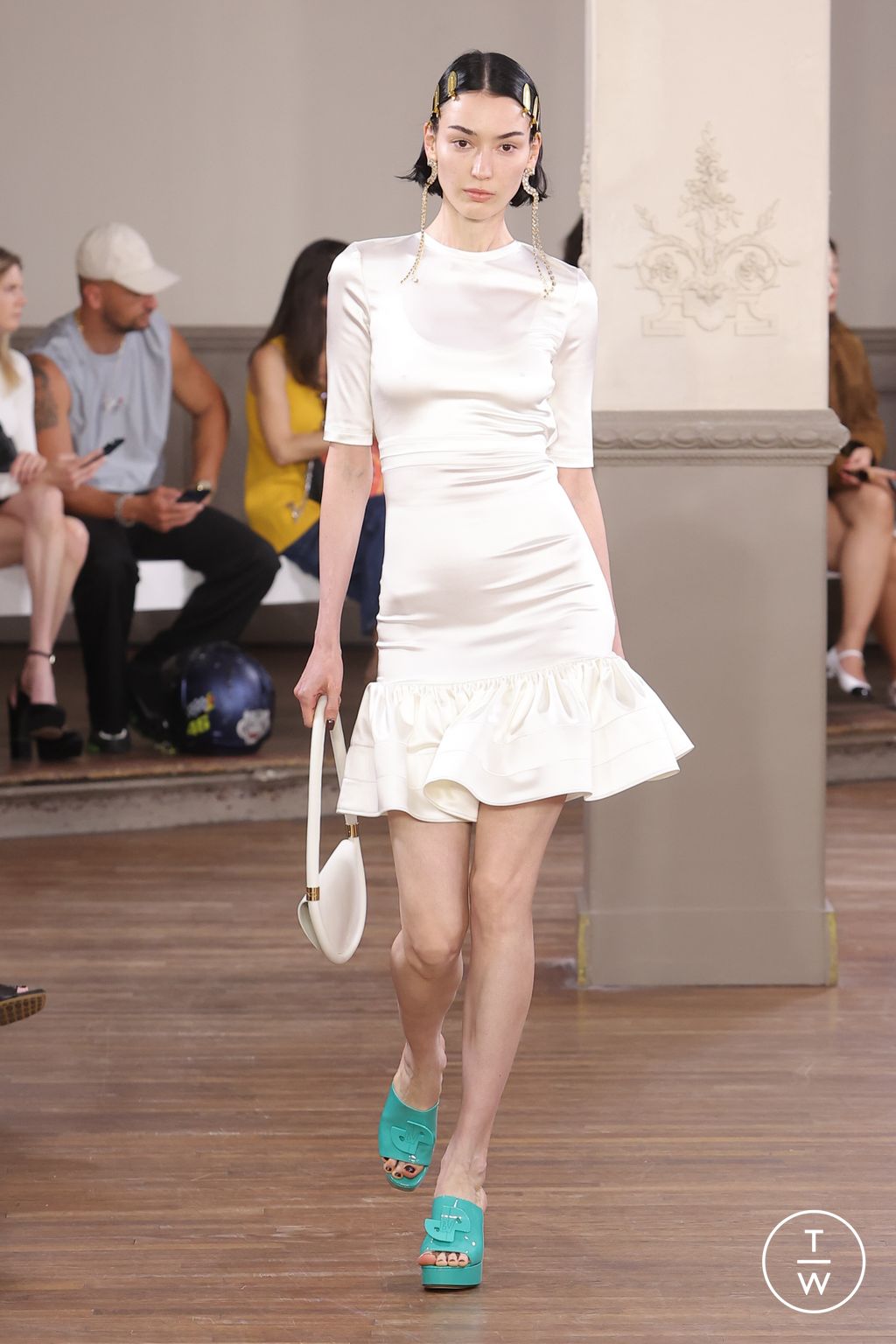 Fashion Week Paris Spring/Summer 2024 look 20 from the Patou collection womenswear