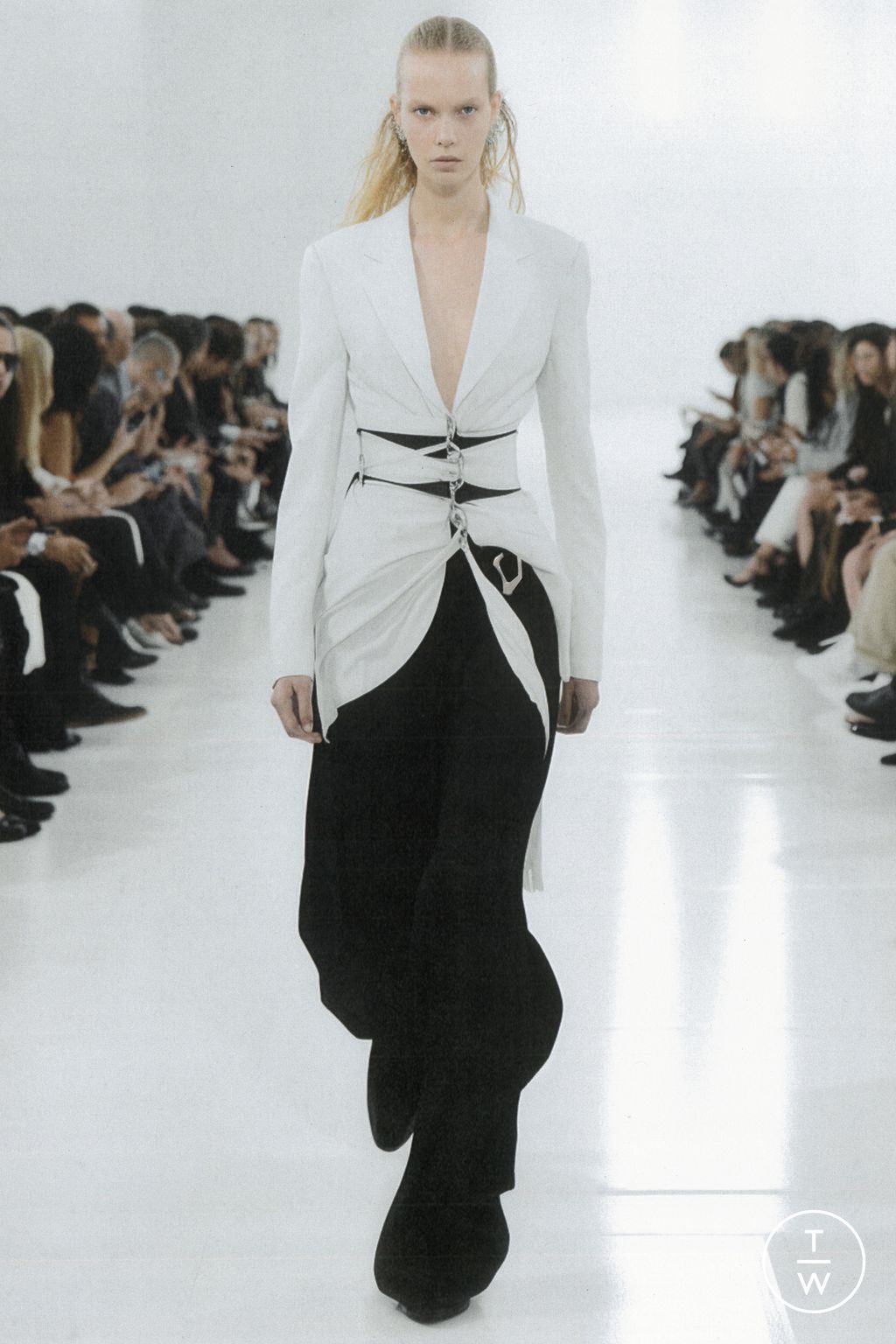 Fashion Week Paris Spring/Summer 2024 look 20 from the Heliot Emil collection womenswear