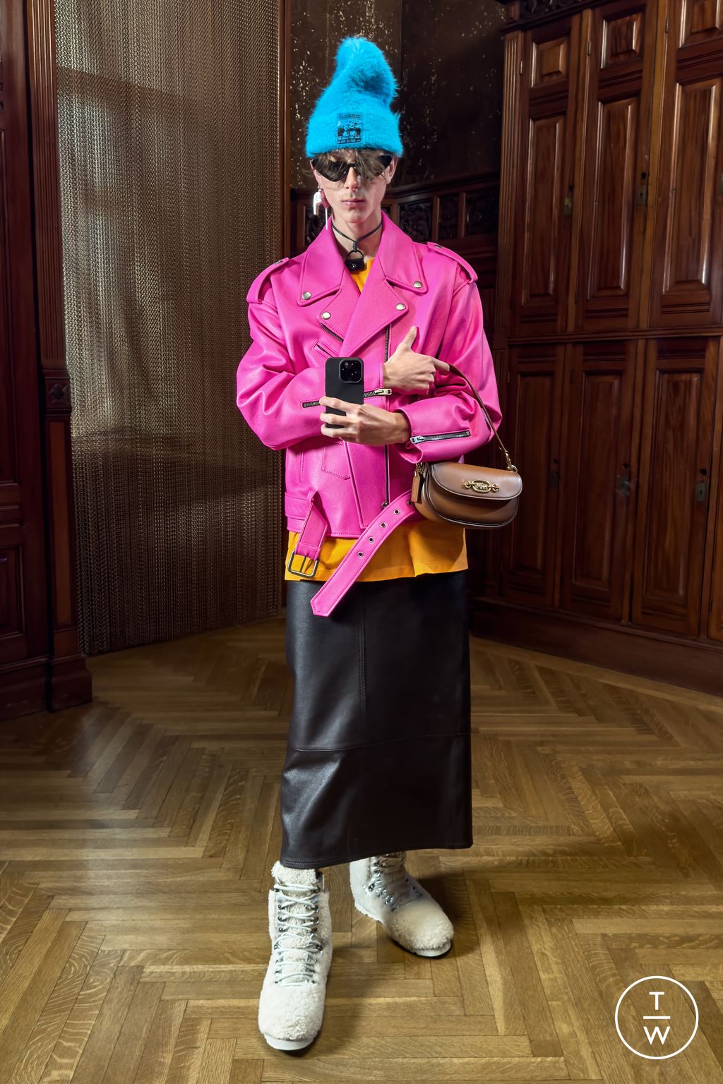 Fashion Week New York Resort 2024 look 20 from the Coach collection 女装
