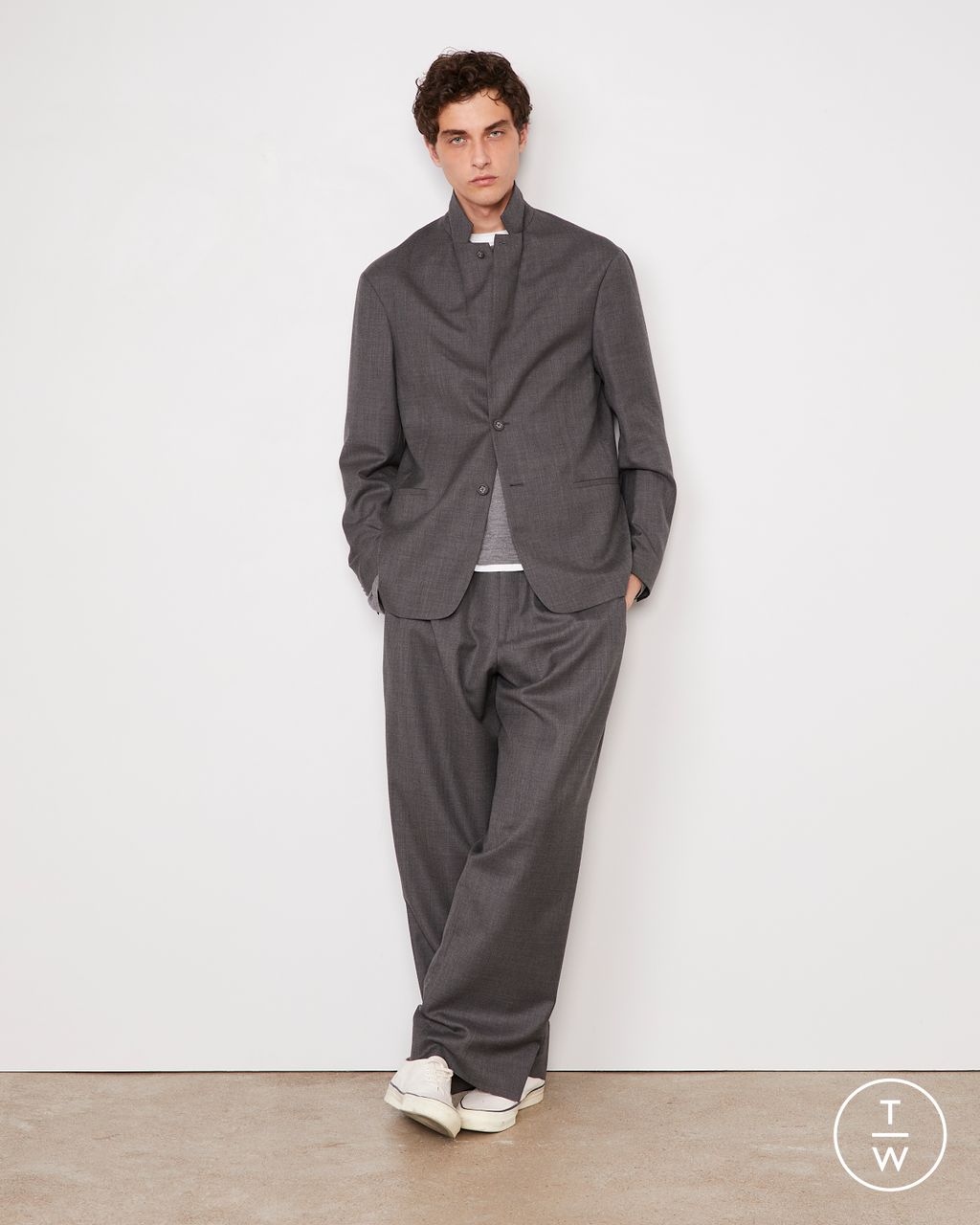 Fashion Week Paris Pre-Fall 2026 look 21 de la collection Officine Générale menswear
