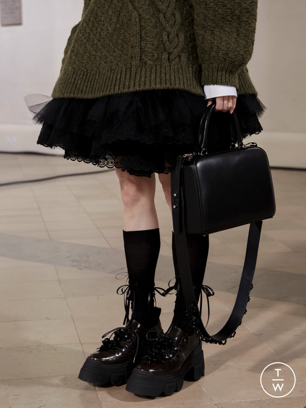 Fashion Week London Fall/Winter 2021 look 14 from the Simone Rocha collection womenswear accessories