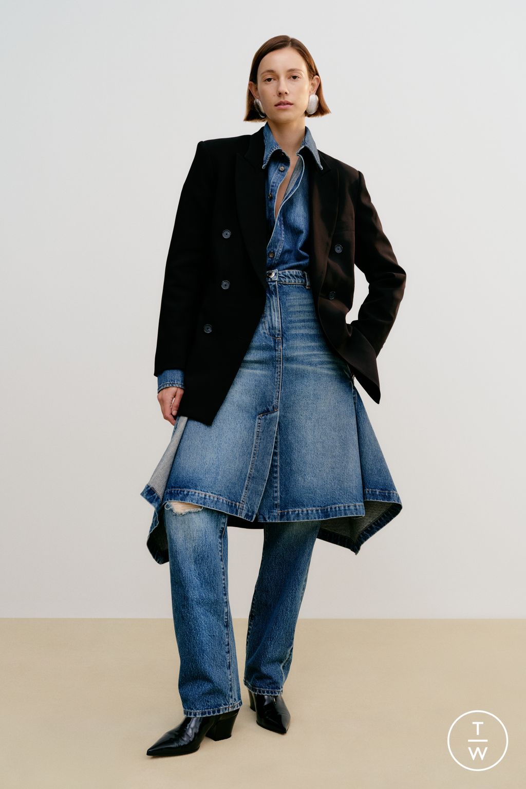 Fashion Week New York Resort 2026 look 21 from the Brandon Maxwell collection womenswear